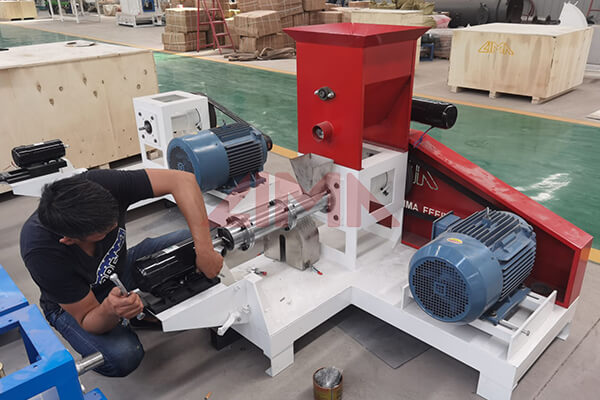 working of floating fish feed machine